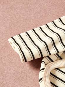 PETSIN Pawparrel Striped Long Sleeve Warm And Comfortable Sweatshirt, Autumn/Spring