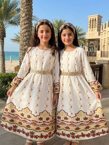 SHEIN 这款优雅的白色碎花连衣裙适合十几岁的女孩，展现出中东风情，优雅而精致，适合各种聚会场合。 - 白色 - 查看 11