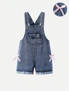 Elladie kids 女童可爱风牛仔背带短裤，春夏款，中蓝色牛仔布，粉色蝴蝶结设计，直筒裤型，面料柔软舒适，适合上学、通勤、日常外出穿着。 - 中等水洗藍 - 查看 3