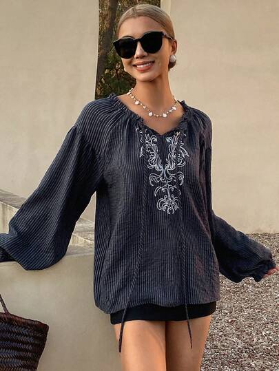 Livesso 春夏花卉刺绣套头衫，休闲度假风沙滩系带条纹长袖女式衬衫