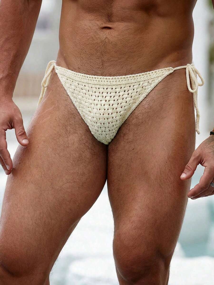 Manfinity Swimmode 男士纯色钩编系带泳裤，适合海滩度假，镂空休闲三角泳裤，男士丁字泳裤，男士沙滩套装，男士下装，情人节礼物 - 彩色 - 查看 1