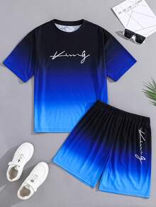 SHEIN Bộ áo thun ngắn tay cổ tròn dáng tối giản in họa tiết ombre xanh đen và quần short cho bé trai tuổi teen, phong cách thường ngày, thoải mái, đa năng, phù hợp cho mặc hàng ngày, đi học, dã ngoại, hoạt động ngoài trời, lễ hội âm nhạc, tiệc tùng, kỳ nghỉ hè ở bãi biển, tận hưởng mùa hè, lễ hội. - Màu xanh lam - Xem 6