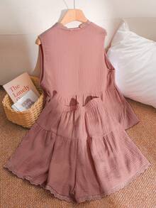 CosyJoli Bộ đồ thể thao 2 mảnh dành cho nữ cỡ lớn, gồm áo dài tay và quần short, chất liệu vải nhăn phối ren, thích hợp cho kỳ nghỉ hoặc hoạt động thường ngày. - màu nâu - Xem 2