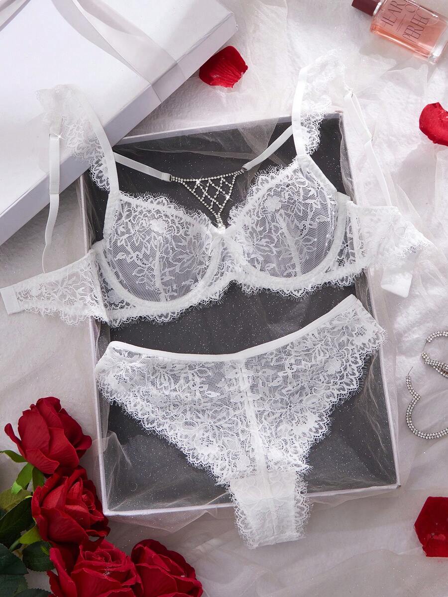 2pcs White Romantic Lace Bridal Lingerie Set - Sexy Sheer Bra With Diamond Pendant - White - View 1