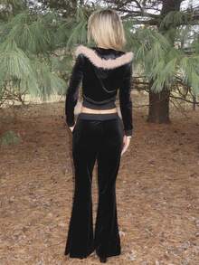 Sydney Algeri 2 件套女士天鹅绒拼布蓬松连帽拉链上衣和抽绳喇叭裤套装 - 黑色 - 查看 2