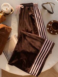 Comfortcana Pantalones casuales de talla grande de unicolor de terciopelo con rayas laterales de contraste cómodas, adecuados para primavera y otoño - Marrón - Ver 3