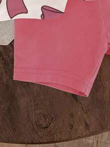 SHEIN 女婴蝴蝶结印花圆领短袖可爱 T 恤和粉色针织打底裤 2 件套 - 粉色 - 查看 3