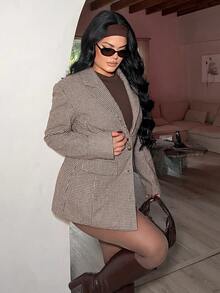 Dayanna Comas 女士复古时尚通勤棕色格子羊毛西装套装，包括修身西装外套 + 低腰短裤（带垫肩），秋冬两件套 - 棕色 - 查看 6