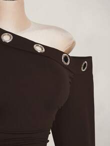 SHEIN ICON 大码女式金属孔眼不对称领修身连衣裙 - 棕色 - 查看 4