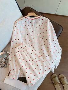 GlowEve CURVE 大码女式爱心印花流苏春夏新款套装；V领长袖罩衫，饰有编织绳爱心图案，宽松舒适，搭配休闲短裤，两件套 - 彩色 - 查看 2