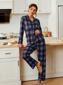 Doze Lane Bộ đồ ngủ nữ phong cách retro thường ngày, phối màu kẻ caro và in chữ "Hers", tay dài, cổ ve áo, dáng rộng. - Xanh đậm - Xem 3