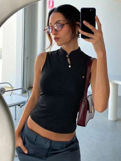 Aloruh Women's Retro Chinese Style Cheongsam Collar Vest, Black Top, Casual Pullover Top, Suitable For Vacation, Holiday, Elegant Women's Top, Everyday Casual Commuting Top. Black Sleeveless Top High Neck Top Black Summer Top