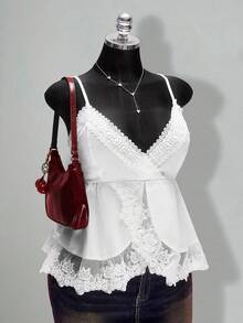 SHEIN ICON 女士加大码复古性感优雅基础休闲都市现代时尚个性化情人节V领拼接蕾丝边白色修身吊带背心 - 白色 - 查看 8