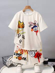 SHEIN 2件組兒童/青少年男孩塗鴉字母印花圓領寬鬆針織短褲套裝，米色夏季街頭風城市度假休閒百搭舒適穿搭 - 杏色 - 查看 5