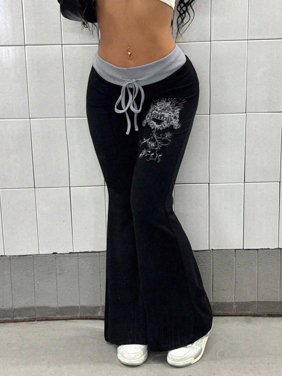 SHEIN PETITE 女士朋克风撞色腰带印花喇叭裤 - 灰色 - 查看 1