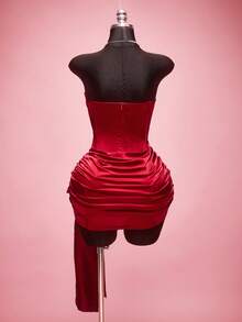 SHEIN ICON Plus-Size Women's Retro Sexy Fashion Bold Millennial Style Y2K Party Dress, Perfect For Parties, Banquets, And Valentine's Day. Elegant And Gorgeous Red Satin Mini Dress With Cross-Pleats At The Chest - Red - View 2