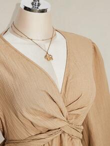 SHEIN ICON 大码女式扭结纹理黑色灯笼袖上衣 - 杏色 - 查看 4