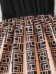 SHEIN 少女撞色编织圆领荷叶边下摆休闲连衣裙 - 彩色 - 查看 5