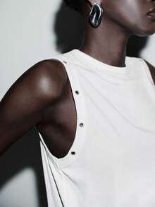 Franclia 女士休闲金属装饰无袖圆领背心，春夏款 - 白色 - 查看 3