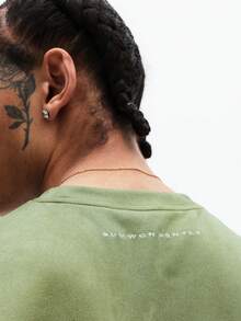 SUMWON 男士超大款麂皮纹理圆领短袖T恤，鼠尾草绿，适合休闲周末夏季街头穿搭。 - 綠色 - 查看 6