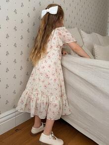 DAZY Young Girl Ditsy Floral Square Collar Puff Sleeve Ruffle Hem Cute Dress