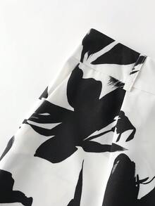 Women's Casual Vacation Outing Date Outfit, Black Asymmetrical Shoulder Knit Tank Top And Floral Print Short 2-Piece Set, Spring/Summer - Black and White - View 6