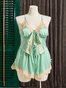 SHEIN 大码性感蕾丝缎面混纺露背吊带裙，前开衩 + 蕾丝缎面混纺蝴蝶结装饰侧开衩短裤两件套