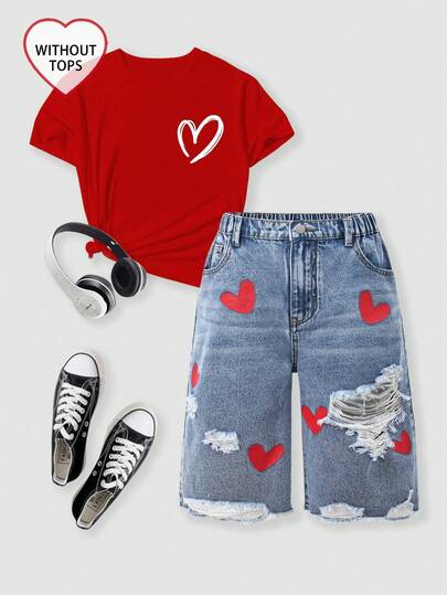 SHEIN Sparklyn Shorts vaqueros para adolescentes, superventas de verano, color denim azul medio, estilo universitario Y2K, moda casual de calle, versátil, pierna recta suelta, cómodo denim de algodón, diseño con estampado de lazo, detalles desgastados personalizados, adecuado para salidas diarias, escuela, viajes, temporada de regreso a clases, nuevo lanzamiento