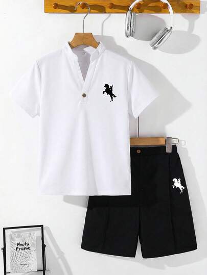 SHEIN Conjunto informal de camisa de manga corta con cuello en V y pantalones cortos para niño preadolescente
