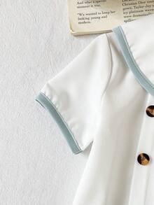 SHEIN Playful Pals 2件組男嬰藍白條紋夏季休閒生日 Polo 領鈕扣襯衫與短褲紳士套裝，適用於婚禮與洗禮 - 彩色 - 查看 10