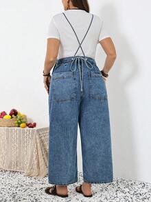 SHEIN CURVE+ 大码纯色休闲连体裤，春夏嘉年华服装，通勤度假毕业时尚Y2K可爱街头风派对婚礼优雅商务休闲女装，大码牛仔背带裤，休闲宽松阔腿连体裤，可调节肩带带口袋，浅蓝色 - 藍色 - 查看 2