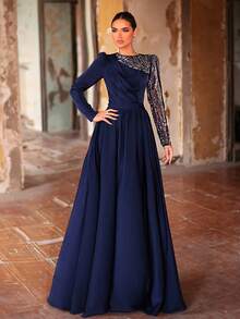 Aureia Đầm dài tay cổ tròn màu xanh hải quân thanh lịch, chất liệu satin đính sequin, phối nhiều mảnh vải, xếp ly phía trước, thắt lưng giả và chân váy chữ A rộng, phù hợp cho mọi dịp trang trọng, kín đáo nhưng vẫn mới lạ và sang trọng, thích hợp cho tiệc cưới, dạ hội cao cấp, dạ hội Trung Đông, tiệc tối trang trọng. - Màu xanh hải quân - Xem 3