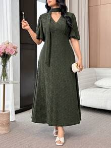 Feyla Plus Size Women's Elegant V-Neck Long Dress - Army Green - View 4