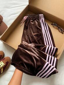 Comfortcana Pantalones casuales de talla grande de unicolor de terciopelo con rayas laterales de contraste cómodas, adecuados para primavera y otoño - Marrón - Ver 2