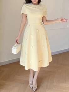 Feyla 女士优雅纯色贴花A字连衣裙，夏季 - 黃色 - 查看 3