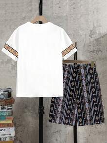 SHEIN 2pcs/Set Teenage Boys Short Sleeve Round Neck T-Shirt + Pocket Shorts Set