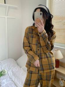 Bộ đồ đôi kẻ caro cổ điển dành cho nữ tuổi teen, màu nâu, kiểu dáng thoải mái, gồm áo tay dài cổ bẻ và quần dài. - Màu vàng - Xem 5