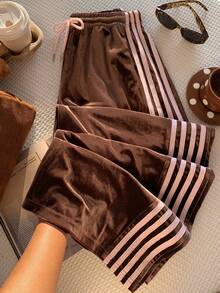 Comfortcana Pantalones casuales de talla grande de unicolor de terciopelo con rayas laterales de contraste cómodas, adecuados para primavera y otoño - Marrón - Ver 1
