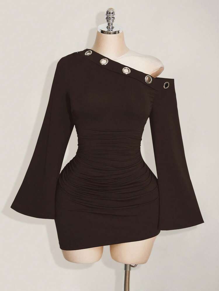 SHEIN ICON Plus Size Women Metal Eyelet Asymmetric Collar Fitted Dress - Brown - View 3