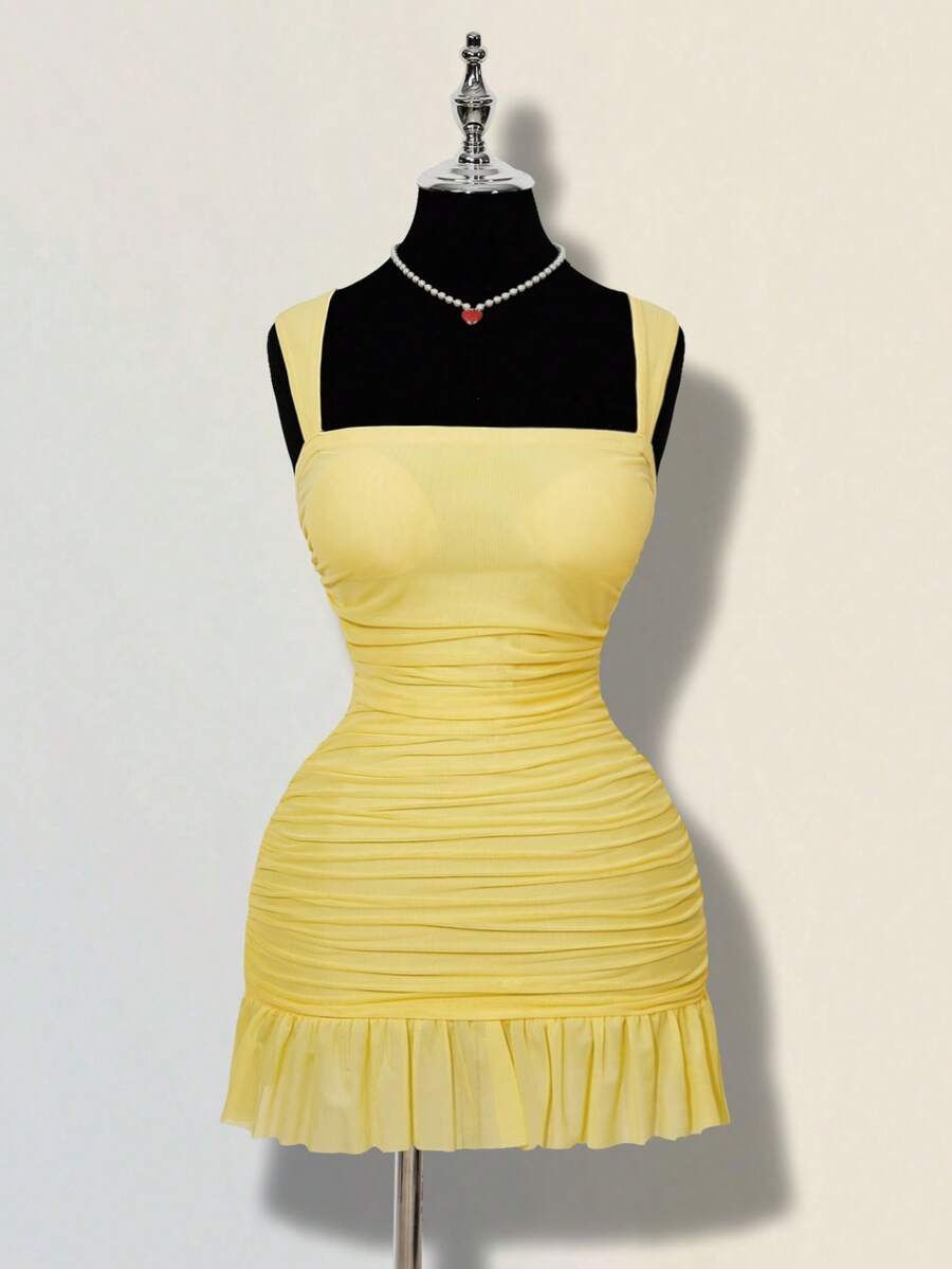 SHEIN ICON Vestido mini de mujer de unicolor con malla y drapeado ajustado sin mangas - Amarillo claro - Ver 1