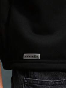 PLAYBOY X SUMWON 男士短款圆领短袖T恤，背面印有大兔子图案，休闲宽松版型 - 黑色 - 查看 6