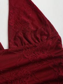 Sweetra Nuevo vestido de fiesta elegante y sexy de mini longitud con cintura ceñida, bajo asimétrico de encaje, escote en V y espalda descubierta, color rojo vino - Burdeos - Ver 4