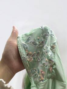 Sunnyshic Áo quây nữ mùa hè, kiểu dáng thường ngày, thêu họa tiết, đính sequin và lưới, phối nhiều lớp. - Màu xanh Bạc hà - Xem 3