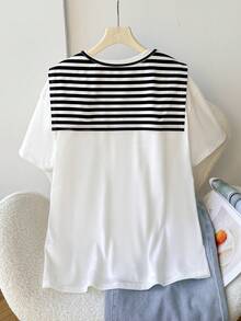 SHEIN 两件套少女黑白T恤，带小logo刺绣，配可拆卸条纹围巾，适合通勤、外出和上学等多种场合。 - 黑與白 - 查看 4
