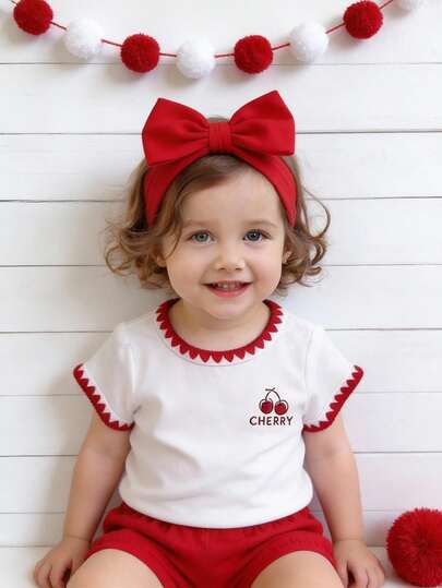 SHEIN 6M-3T Infant/Baby GirlCherry Letter Graphic Round Neck Floral Trim White Short Sleeve Pullover T-Shirt, Infant/Toddler Clothing, Girls' Pullover, Girls' Short Sleeve T-Shirt, Girls' White Versatile Short Sleeve, Trim Craftsmanship At Collar And Sleeve Hem, Cherry Element, Fruit Element, English Element, Suitable For Spring/Summer, Summer
