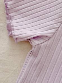 SHEIN 夏季少女两件套，紫色短袖T恤搭配格子短裤。风格甜美、清爽、休闲时尚。适合日常上学、运动、居家休闲以及参加派对等场合。 - 淡紫色 - 查看 7