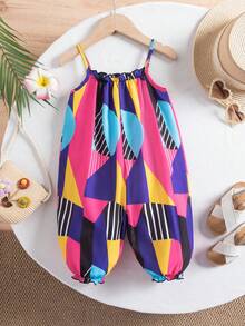 SHEIN 这款女婴可爱百搭的休闲连体衣采用菱形图案设计，非常适合日常穿着、生日派对、聚会、演出、婚礼、洗礼、开幕式、室内外活动、运动、玩耍、派对、拍照、度假和节假日穿着。是春夏季节的理想之选。 - 彩色 - 查看 2