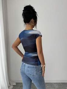 Elenzga Áo thun ngắn tay nữ in họa tiết nhuộm tie-dye, thiết kế vai bất đối xứng, trang trí khóa kim loại, thích hợp cho mùa hè. - Màu xanh hải quân - Xem 2