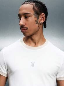 PLAYBOY X SUMWON 男士必备圆领短袖T恤，胸前饰有小Logo，常规版型，纯棉基础款T恤，适合日常休闲穿着 - 白色 - 查看 5