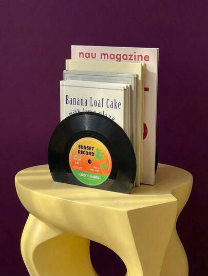 Joivida 2 Sets Rock Band Blurry Oasis Vinyl Record Bookends, Retro Desktop Bookshelves, Divider Bookends,Vinyl Record Bookends, Retro Vinyl Bookends Black Record Book Ends, Rounded Edges Vintage Bookends Book Stand, CD Vintage Decorative Book Holders For Student Home Office